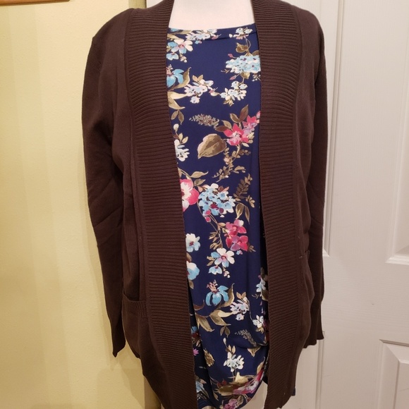 Olive Essential Cardigan - Picture 3 of 3